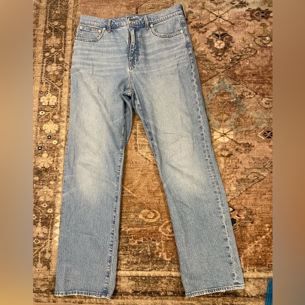 Madewell 90s straight jeans in size 30